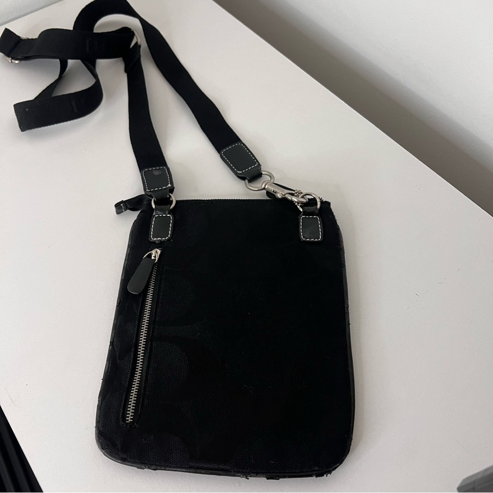 Coach Crossbody Canvas Messenger Shoulder Bag Purse With Logo Monogram Embossed - Picture 4 of 11